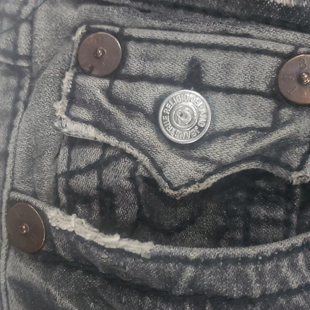 TRUE RELIGION JEANS BILLY T WORLD TOUR ROW 29 SEAT 33